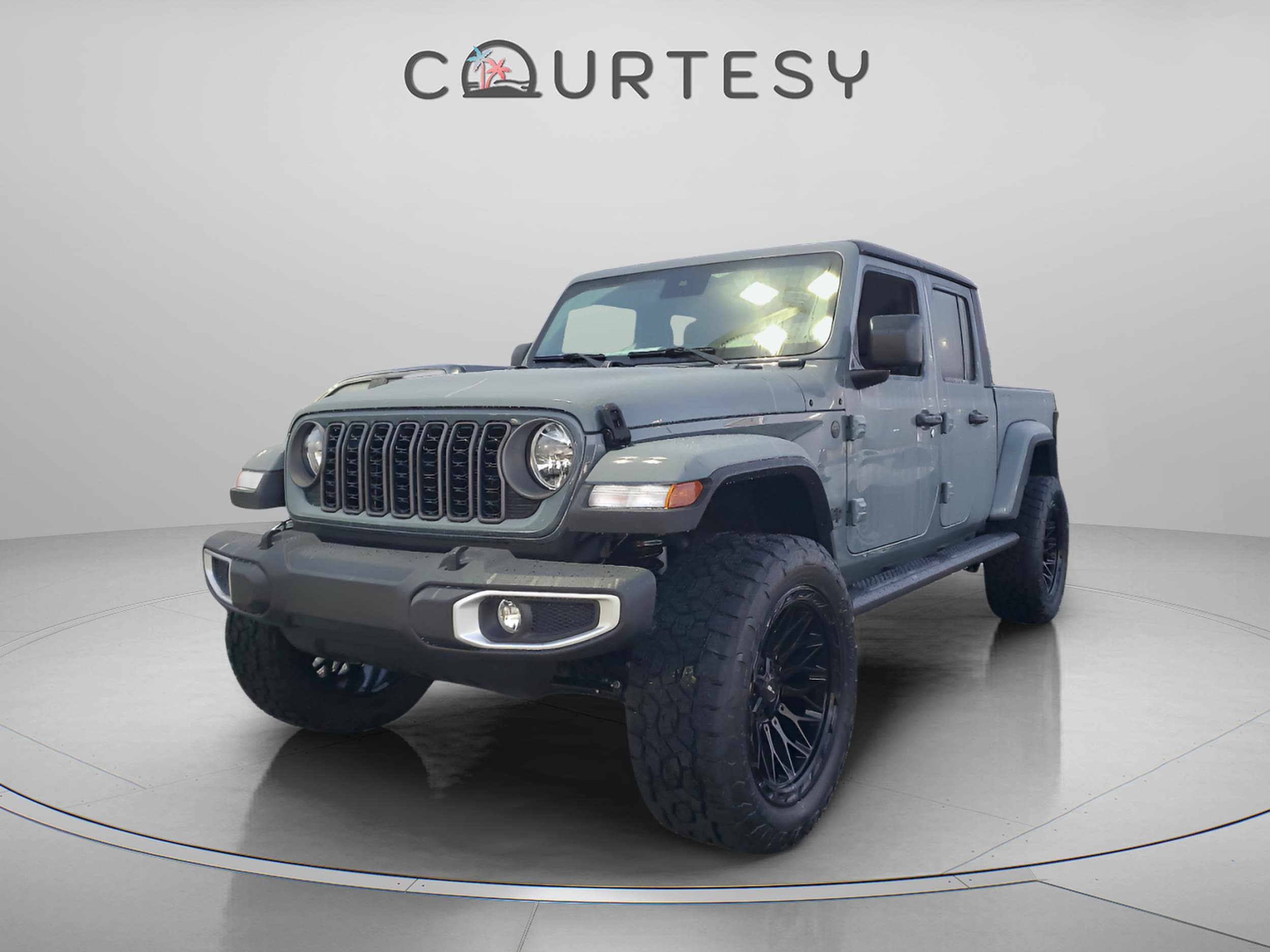 2025 Jeep Gladiator Sport S's photo