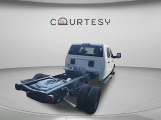 2026 Ram 3500 Chassis Cab TRADESMAN CREW   4X4 60' CA Pickup