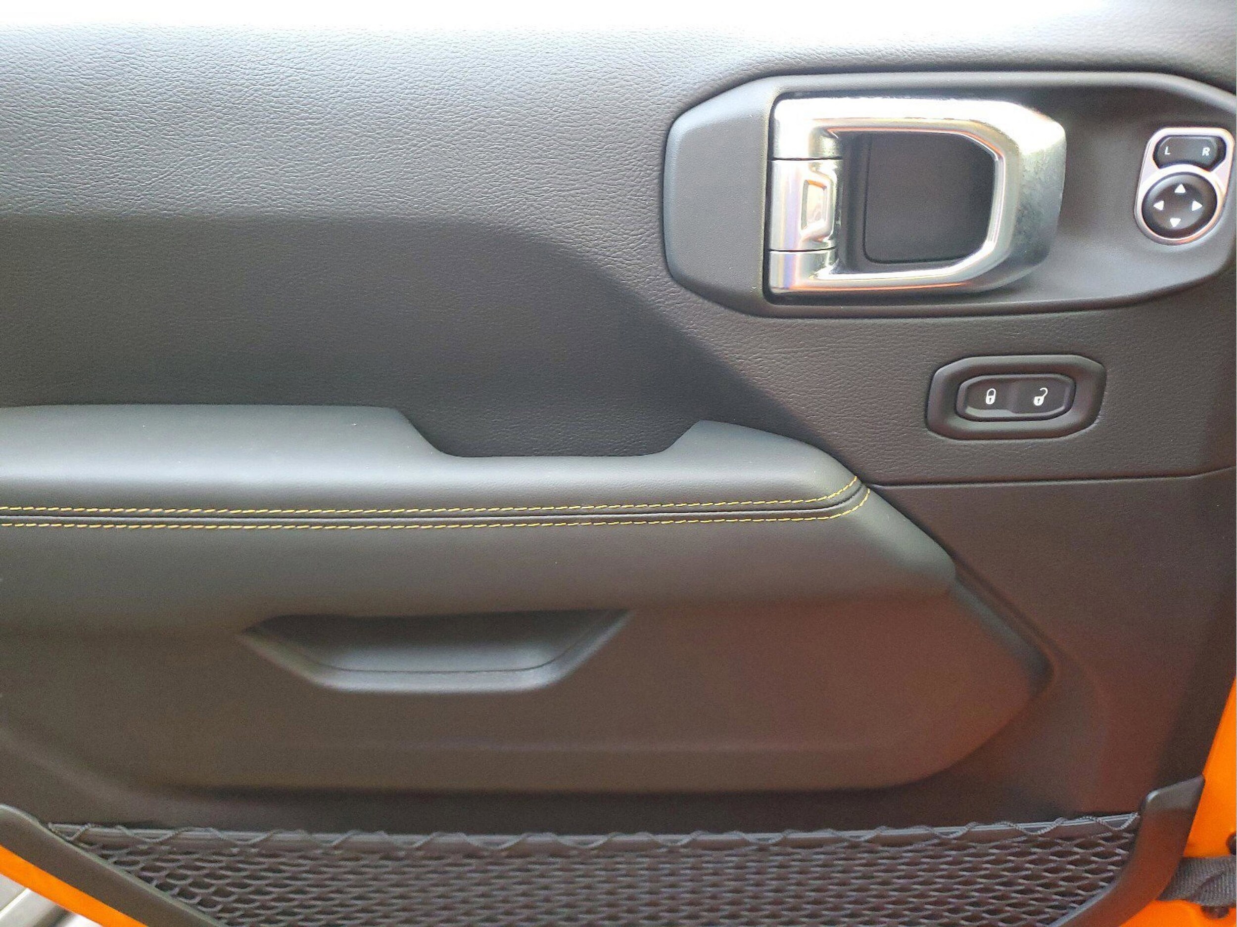 2025 Jeep Wrangler 4-Door Sahara - Photo 21