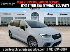 2026 Chrysler Pacifica SELECT Passenger Van