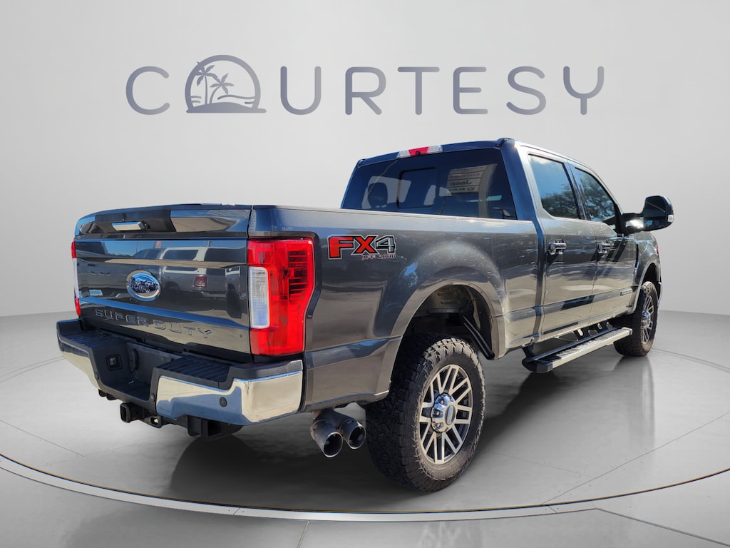 Used 2018 Ford Super Duty F-250 SRW LARIAT