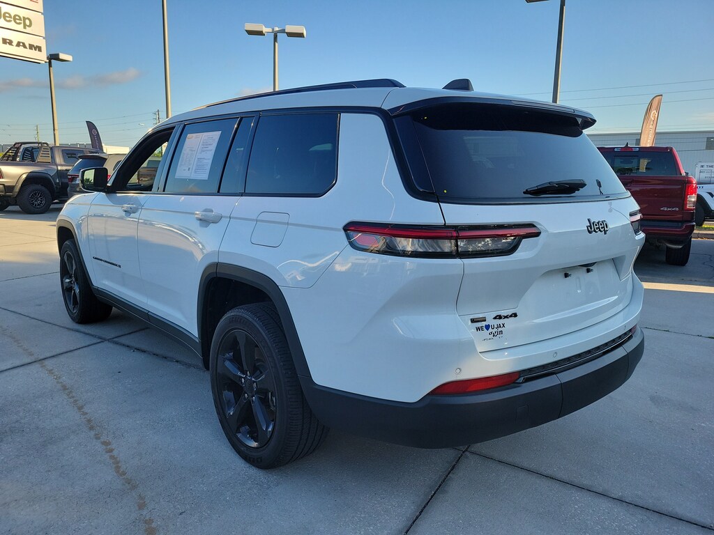 Used 2023 Jeep Grand Cherokee L Altitude Altitude 4x4