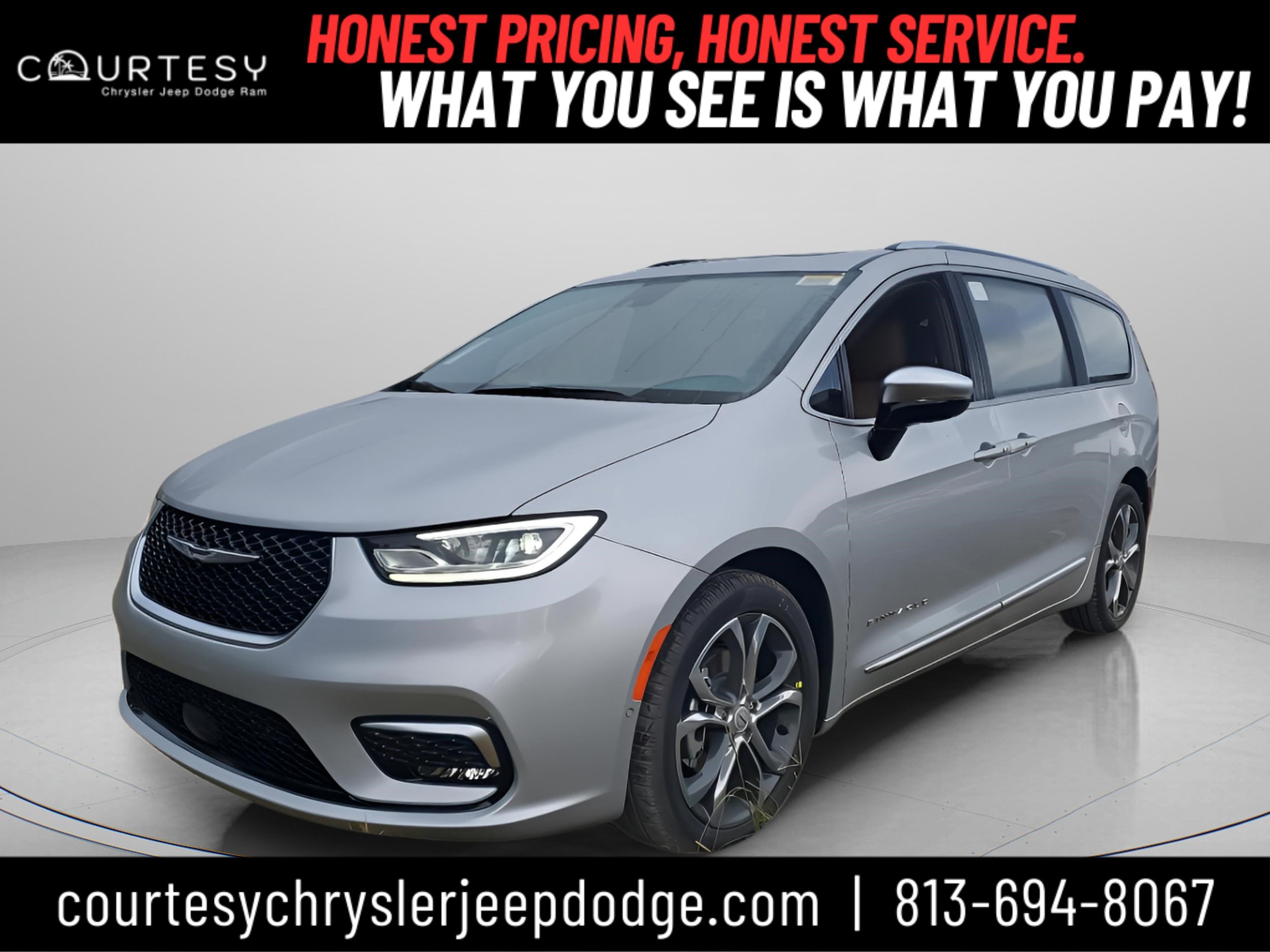 2026 Chrysler Pacifica Pinnacle's photo