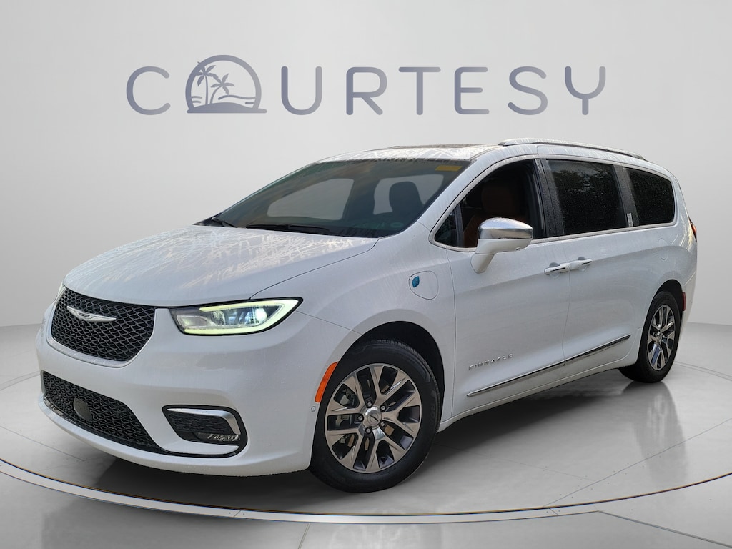 Used 2024 Chrysler Pacifica Hybrid Pinnacle Hybrid Pinnacle FWD