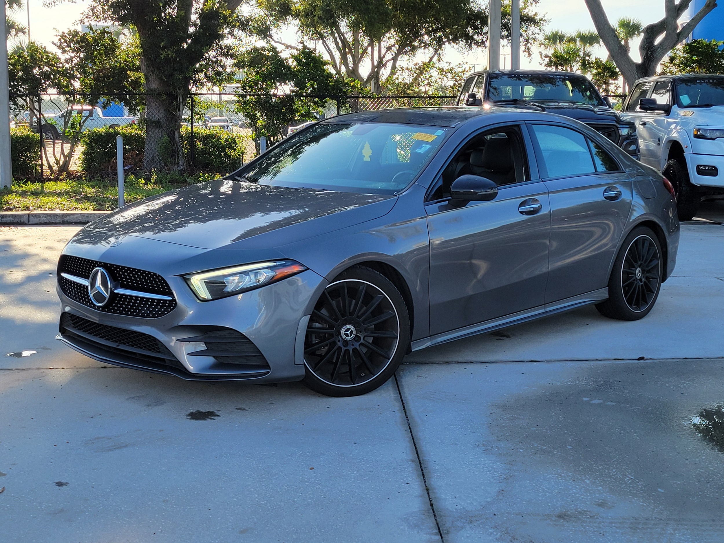 2022 Mercedes-Benz A-Class A220's photo