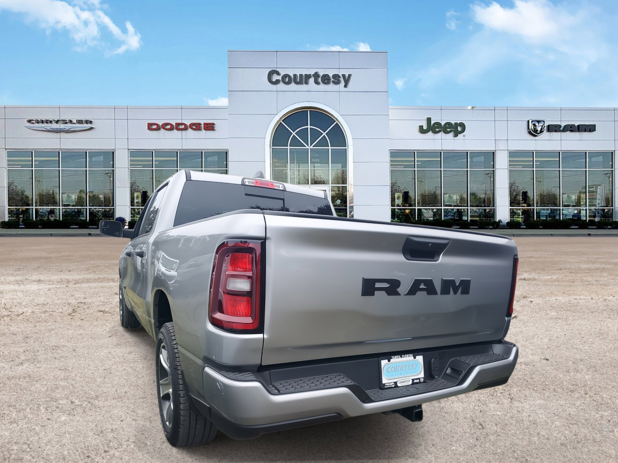 2025 Ram 1500 Tradesman photo 2