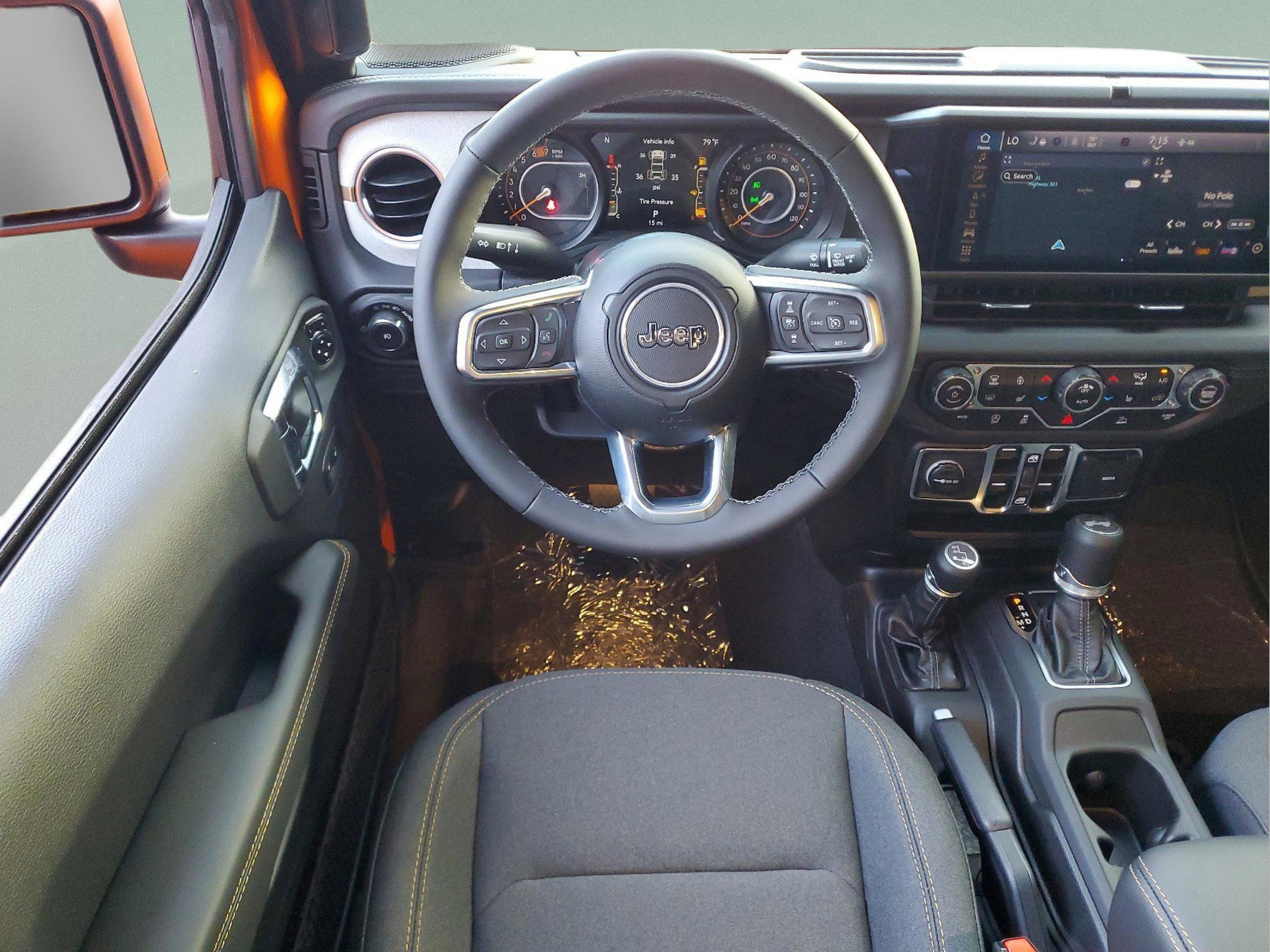 2025 Jeep Wrangler 4-Door Sahara - Photo 25