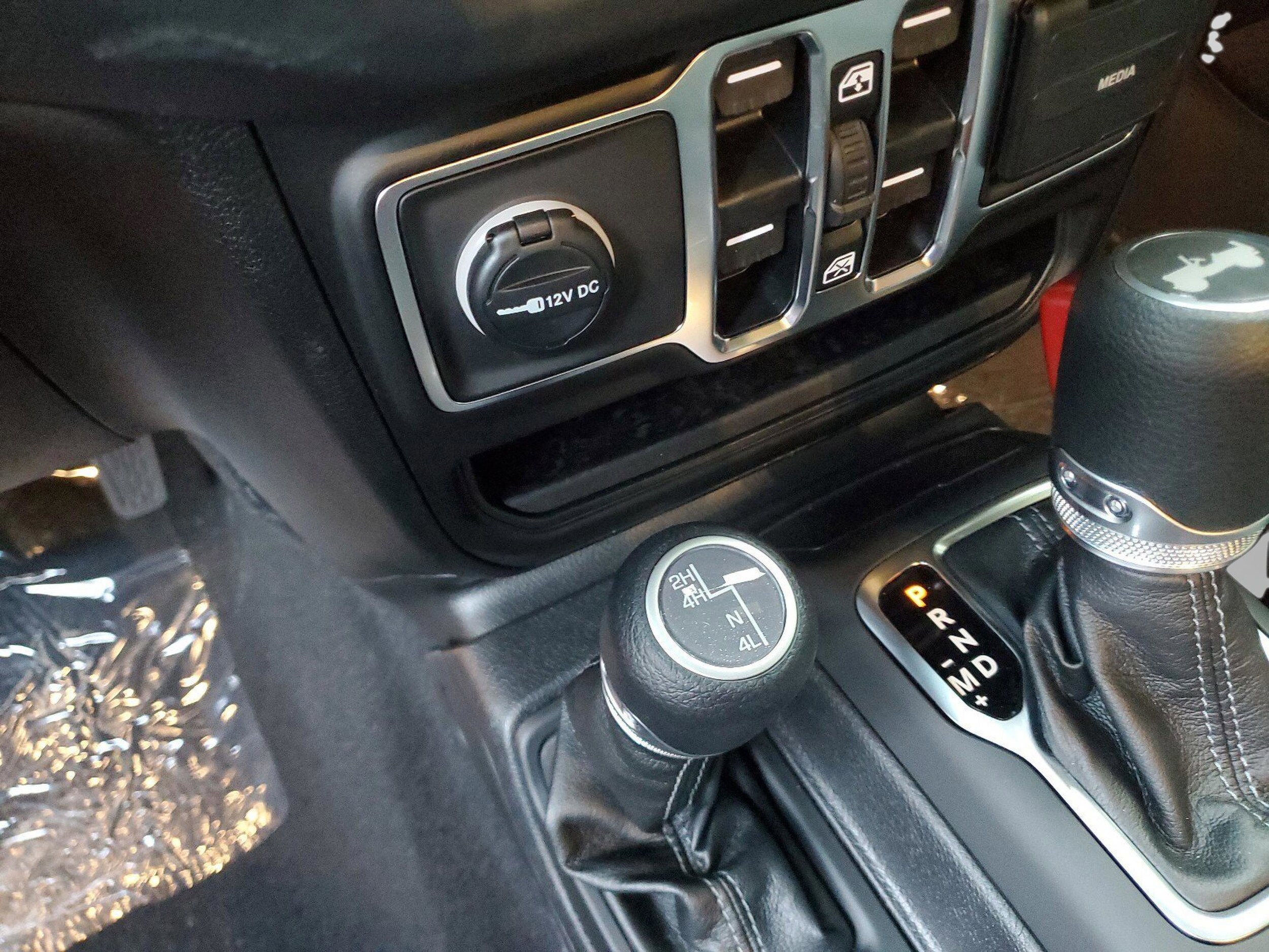 2025 Jeep Wrangler 4-Door Sahara - Photo 15