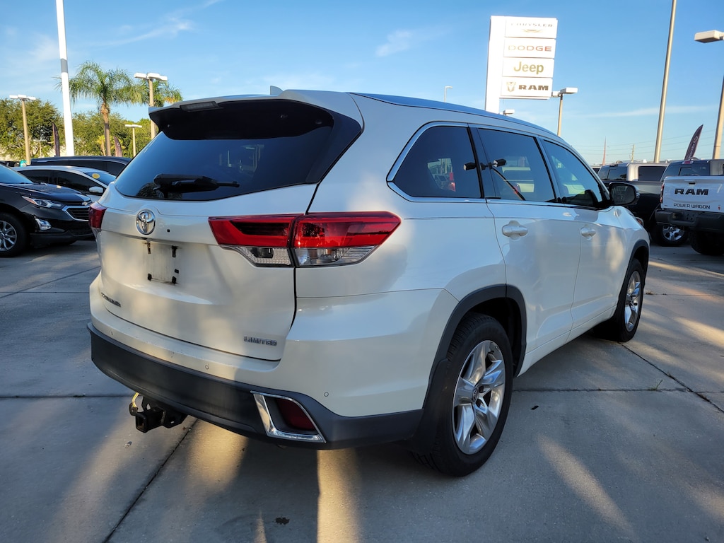 Used 2017 Toyota Highlander Limited Limited V6 FWD