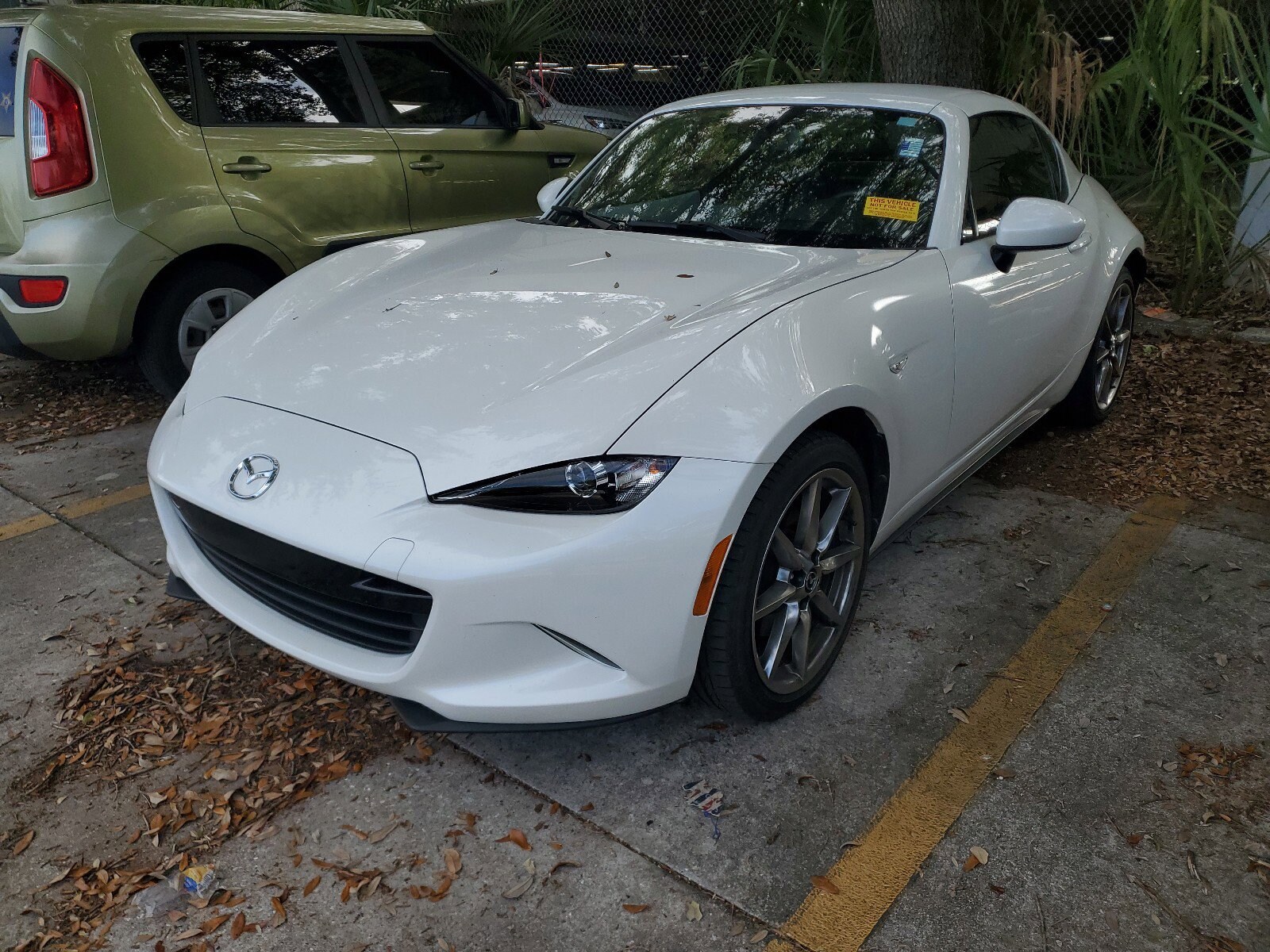 2022 Mazda MX-5 Miata Miata RF Grand Touring photo 2