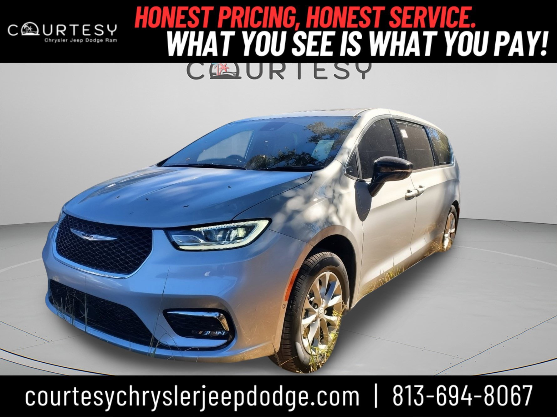 2026 Chrysler Pacifica Limited's photo