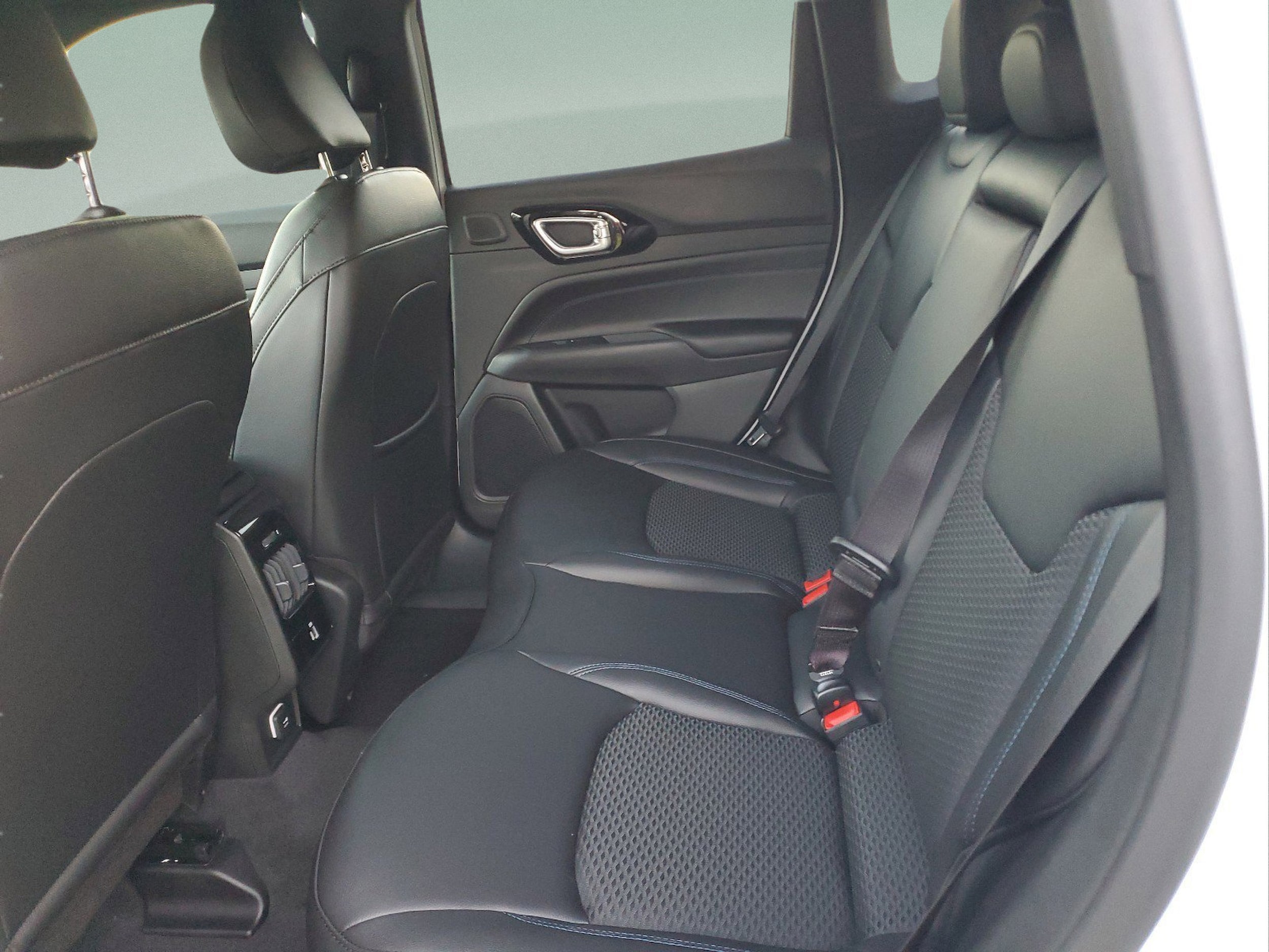 2026 Jeep Compass Altitude Special Edition - Photo 12
