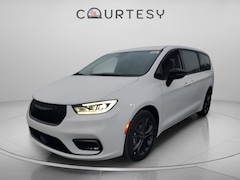 2026 Chrysler Pacifica SELECT Passenger Van