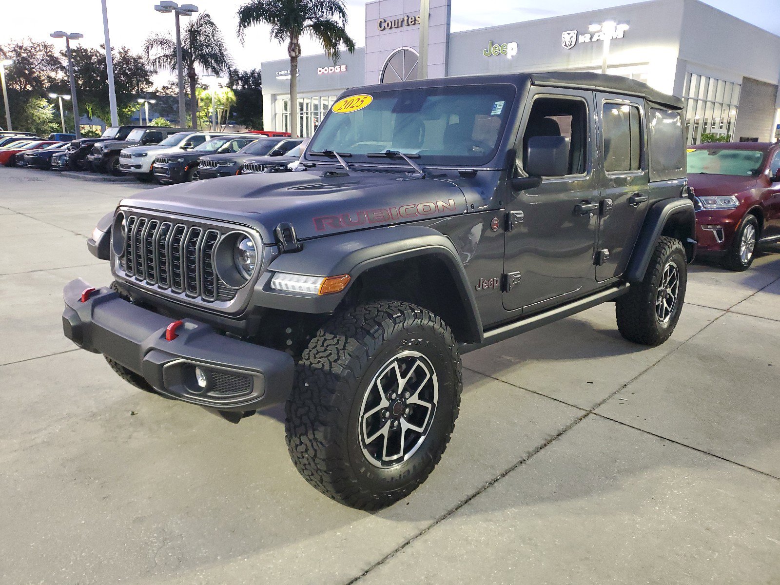 2025 Jeep Wrangler Rubicon photo 2