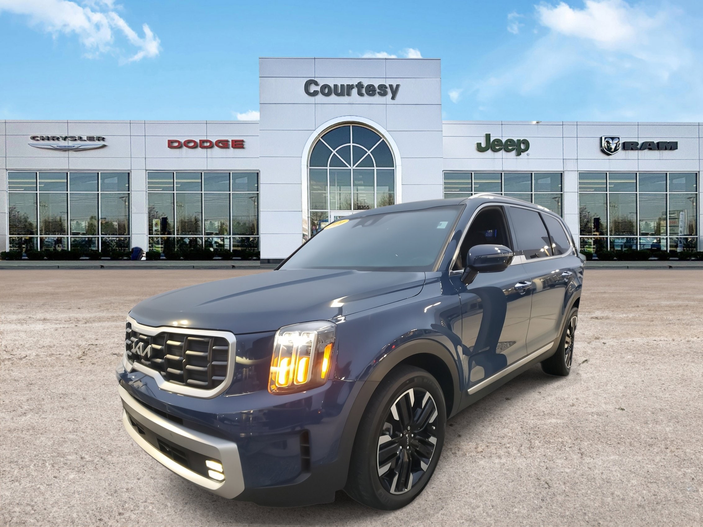 Used 2024 Kia Telluride SX Prestige with VIN 5XYP5DGC4RG427289 for sale in Tampa, FL