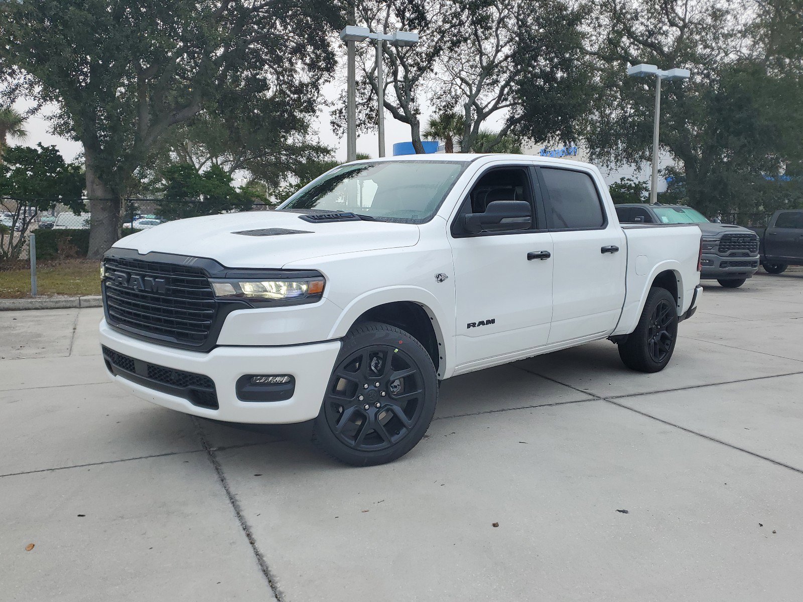 2026 RAM Ram 1500 Pickup Laramie's photo