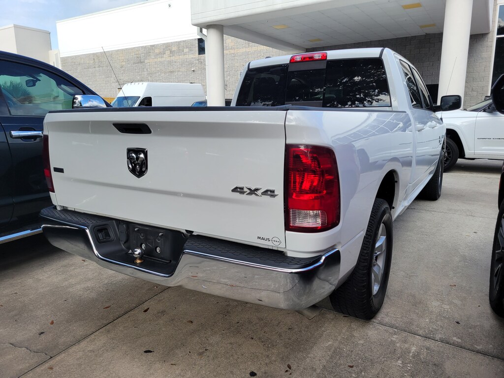 Used 2020 Ram 1500 Classic SLT SLT 4x4 Crew Cab 64 Box