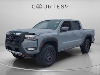 2025 Nissan Frontier PRO-4X Crew Cab 4x4 PRO-4X