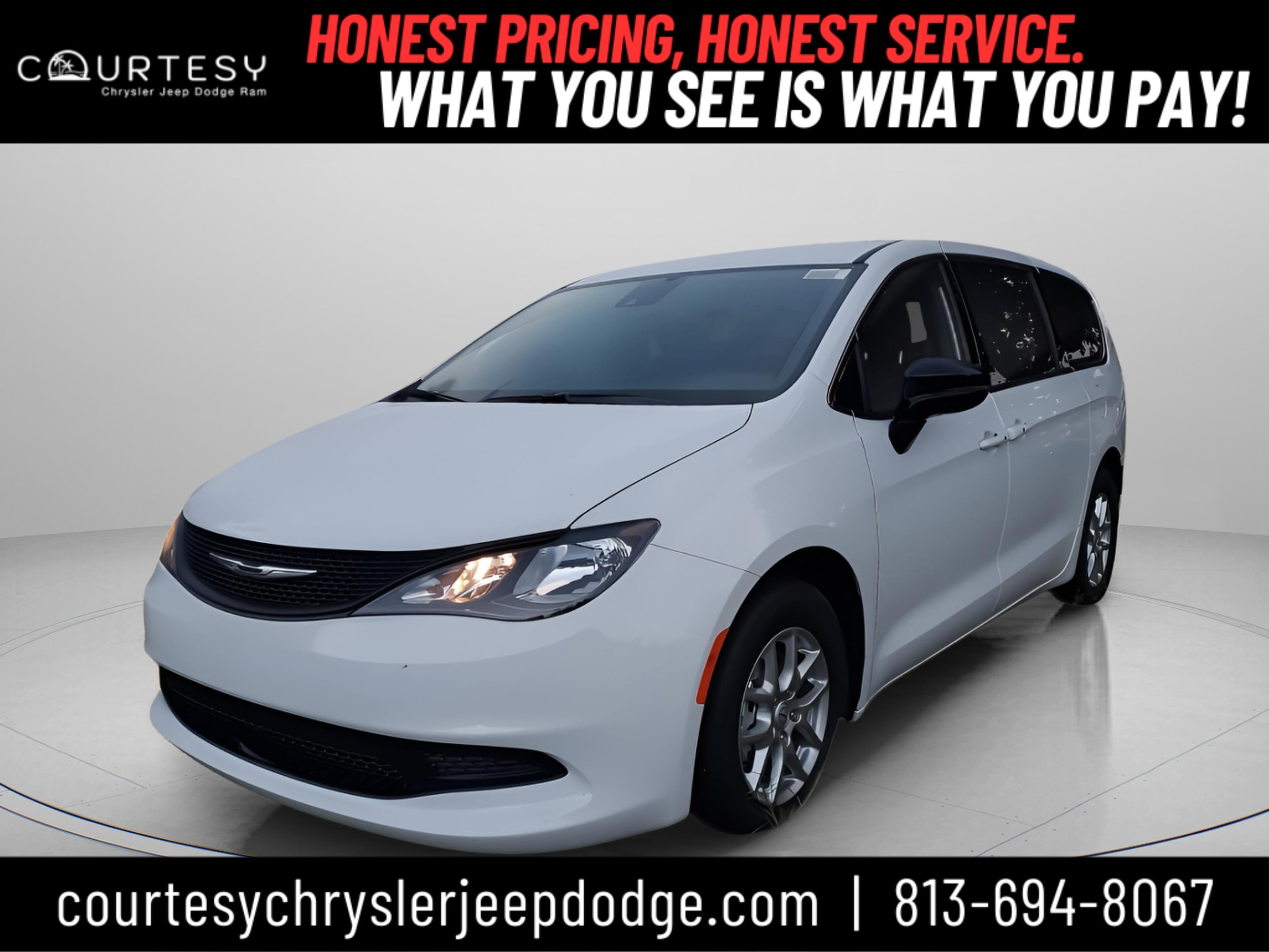 2026 Chrysler Voyager LX's photo