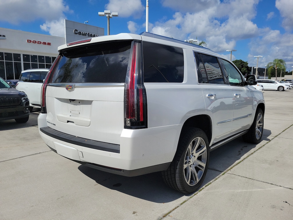 Used 2019 Cadillac Escalade Premium Luxury 4WD Premium Luxury