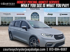 2026 Chrysler Pacifica PINNACLE Passenger Van