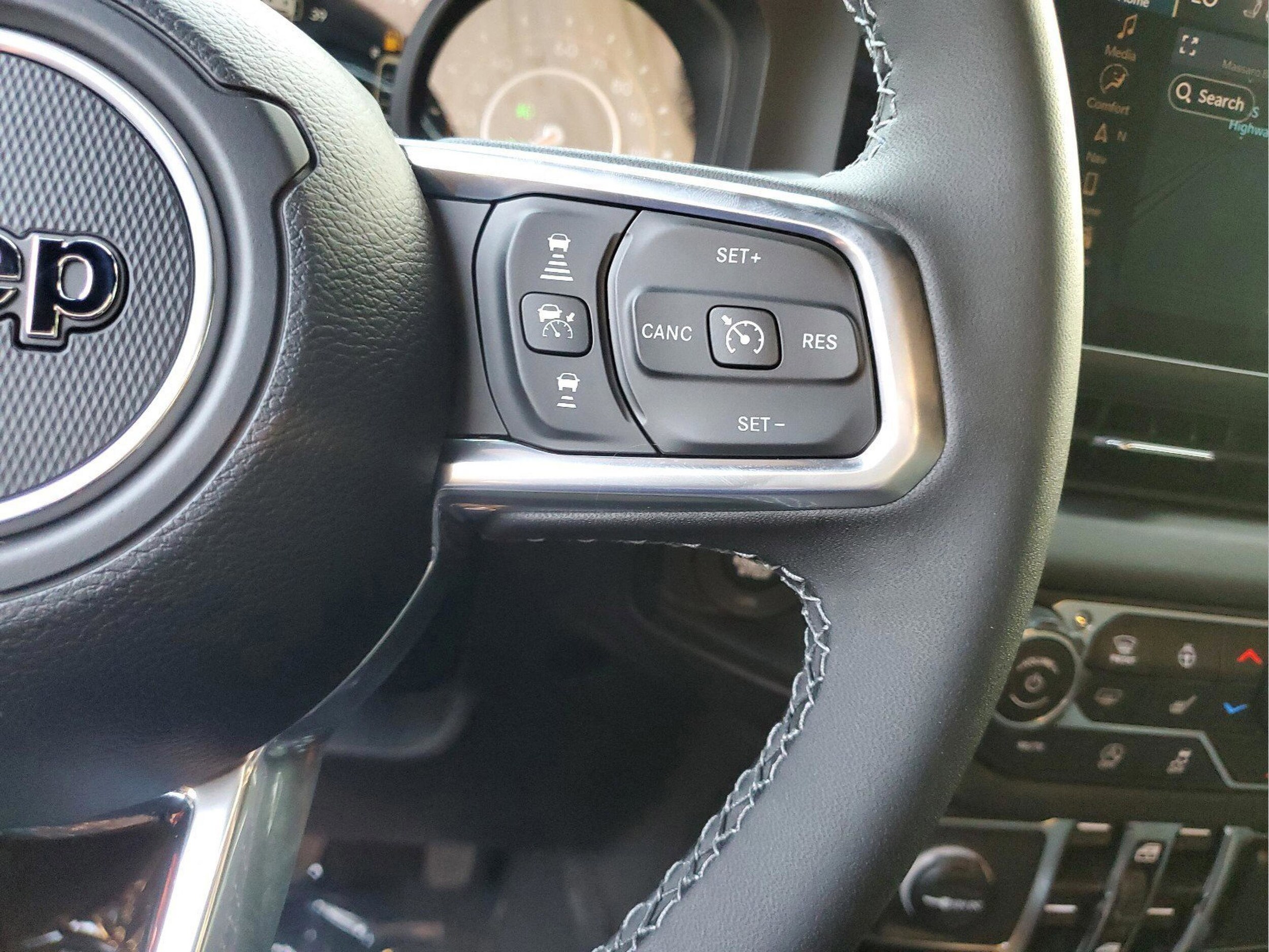 2025 Jeep Wrangler 4-Door Sahara - Photo 10