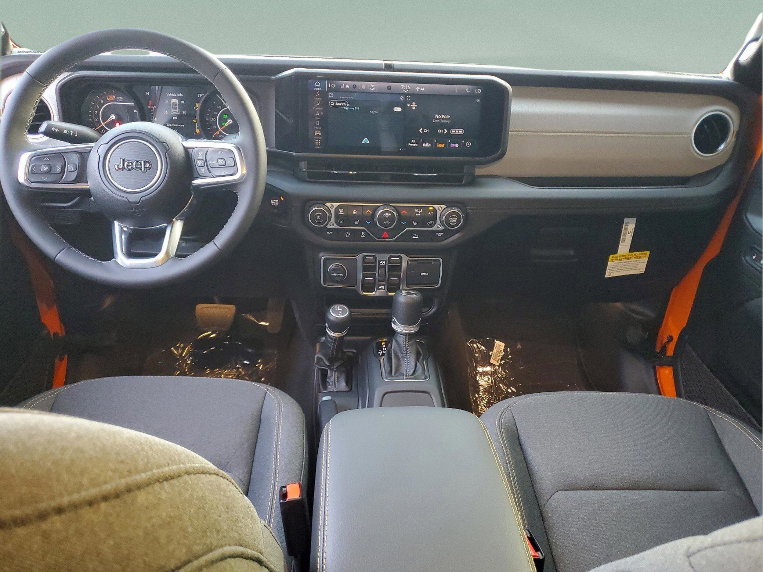 2025 Jeep Wrangler 4-Door Sahara - Photo 26