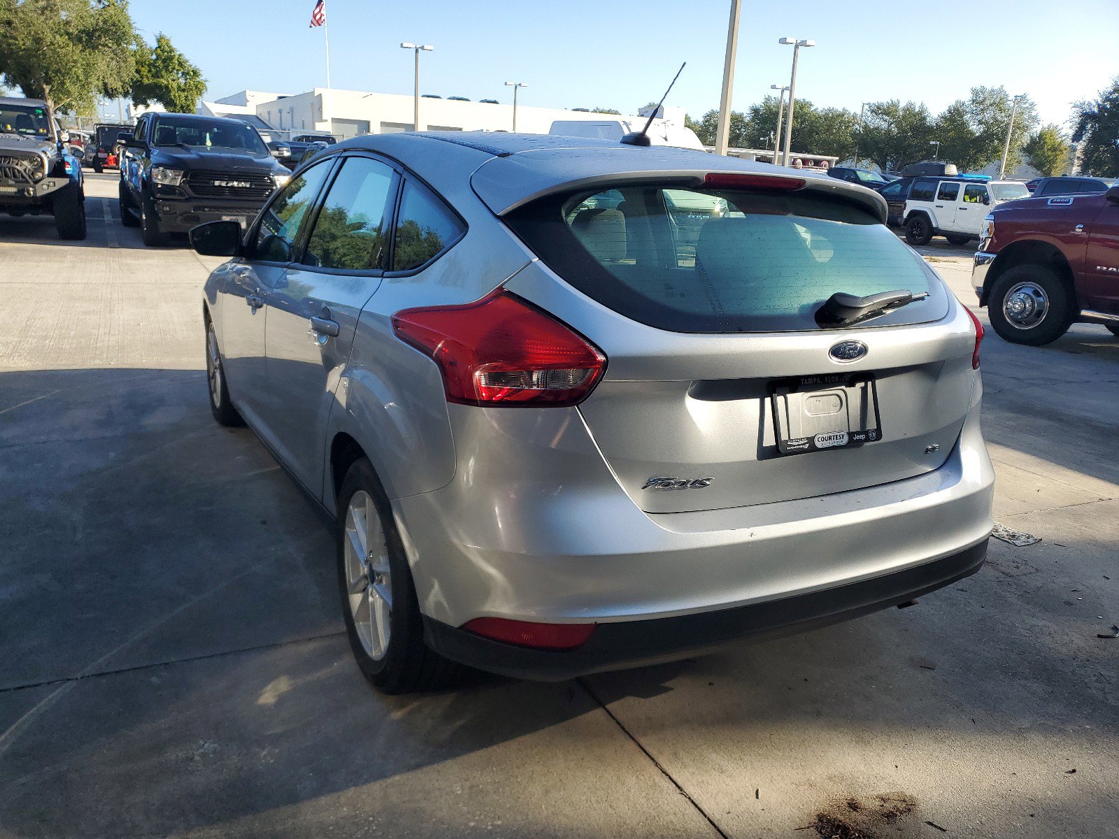 2018 Ford Focus SE photo 3