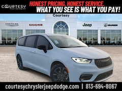 2026 Chrysler Pacifica SELECT Passenger Van