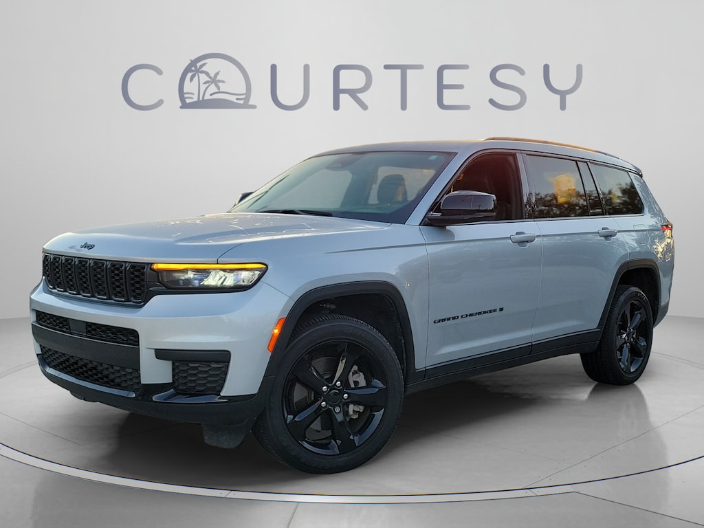 Used 2025 Jeep Grand Cherokee L Altitude Altitude 4x4