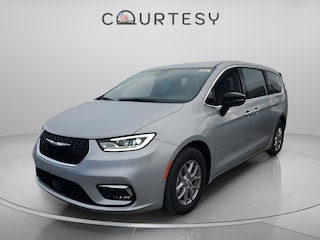 2026 Chrysler Pacifica SELECT Passenger Van