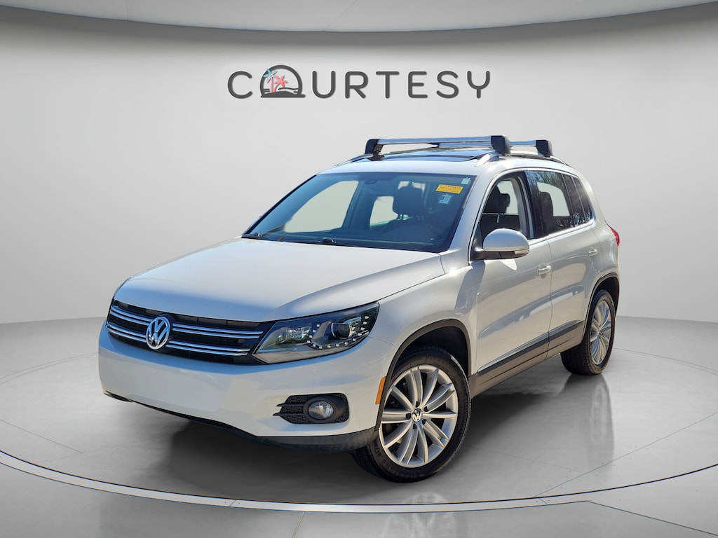 Used 2016 Volkswagen Tiguan SE 2WD Auto SE