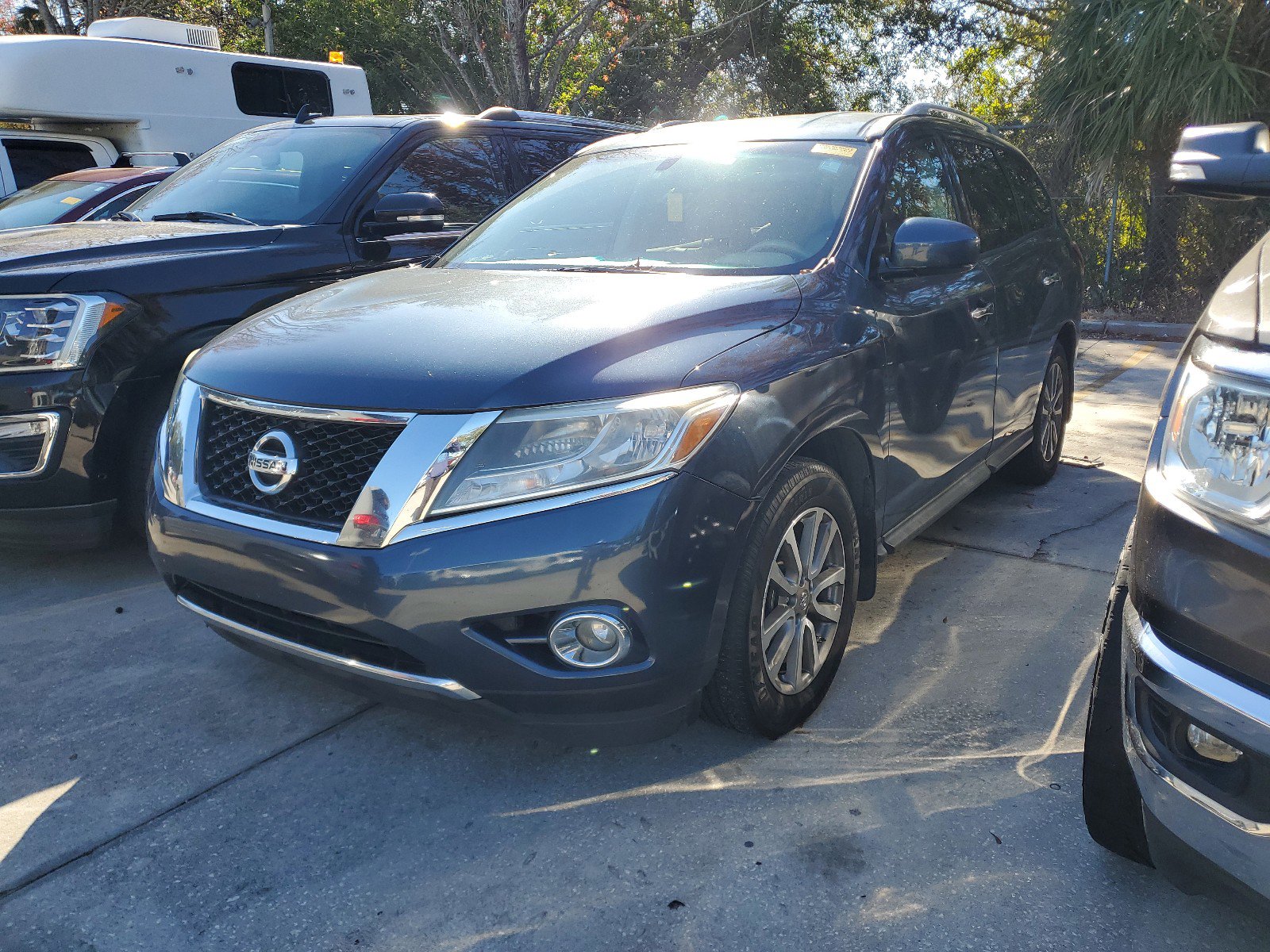 2015 Nissan Pathfinder SV