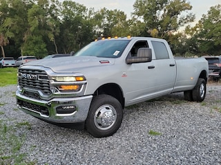 2027 Ram 3500 TRADESMAN CREW CAB 4X4 Pickup