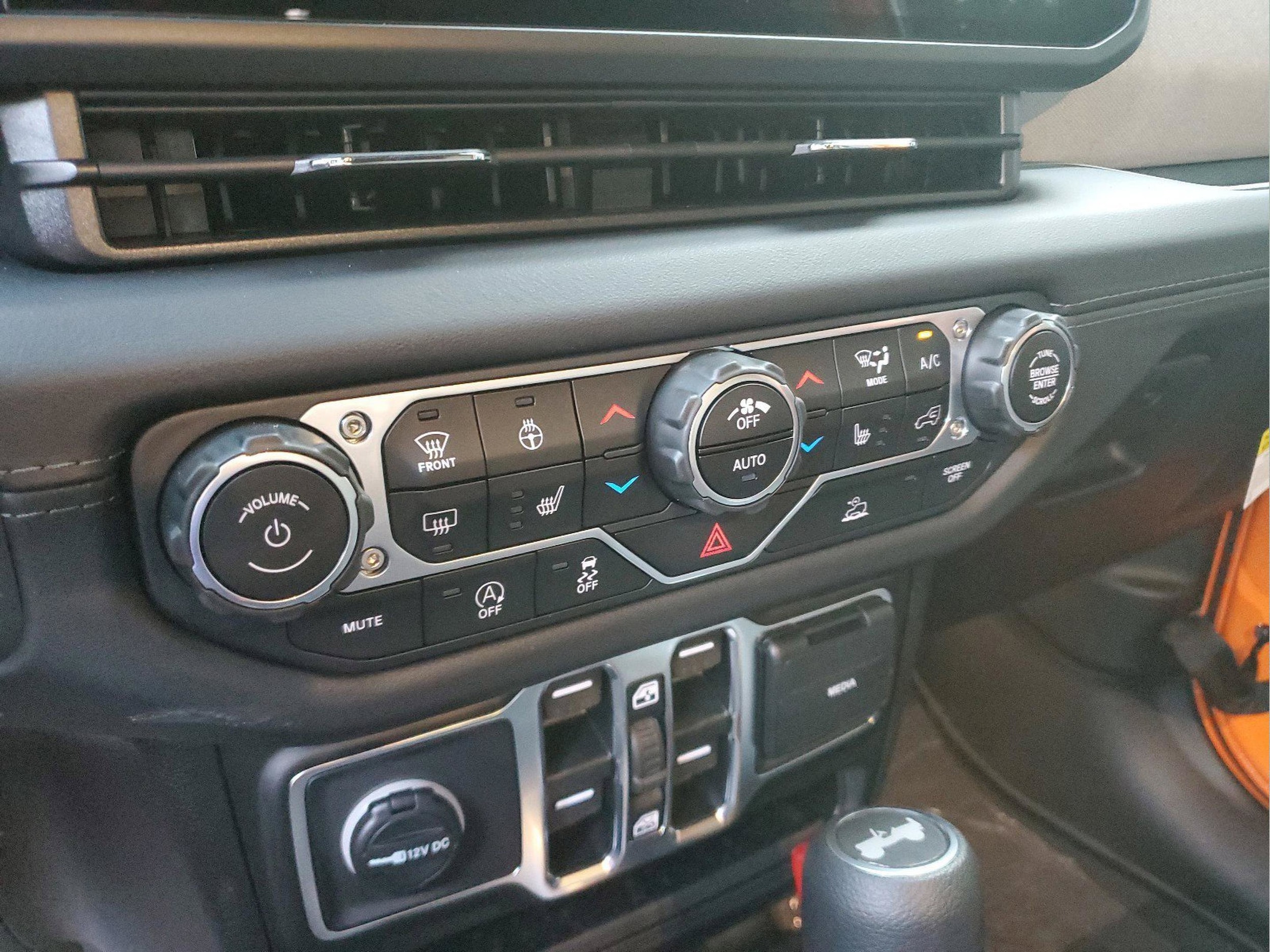 2025 Jeep Wrangler 4-Door Sahara - Photo 17