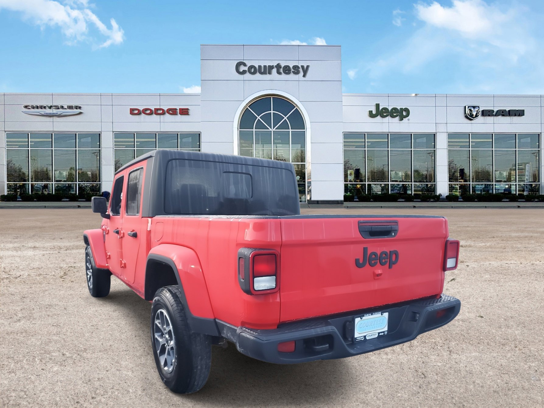 2025 Jeep Gladiator Sport S photo 3