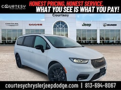 2026 Chrysler Pacifica LIMITED AWD Passenger Van