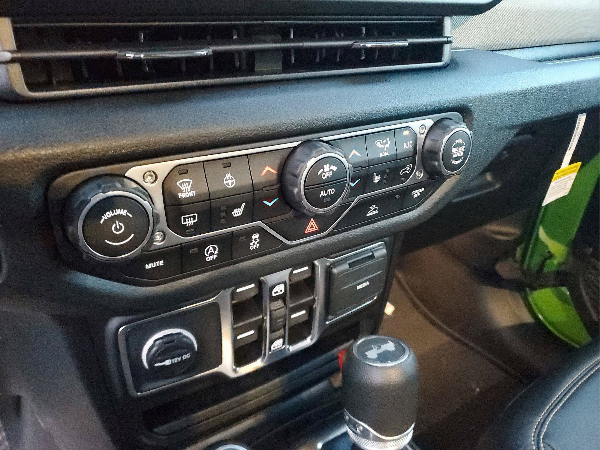 2025 Jeep Wrangler 4-Door Sport S - Photo 19