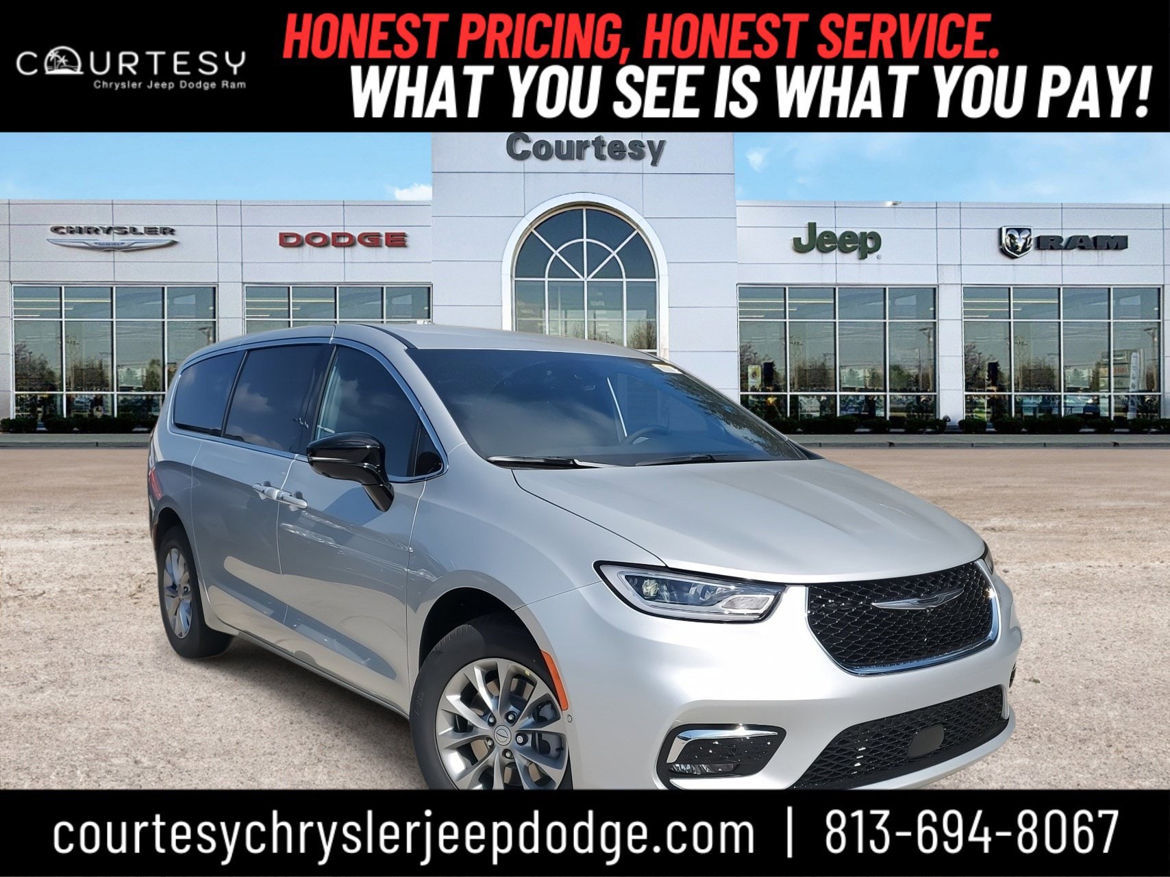 2026 Chrysler Pacifica Select's photo