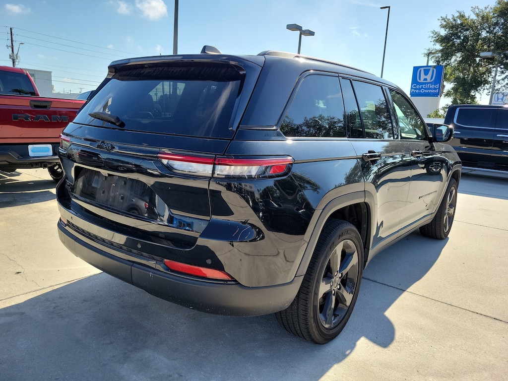 Used 2023 Jeep Grand Cherokee Altitude Altitude 4x4