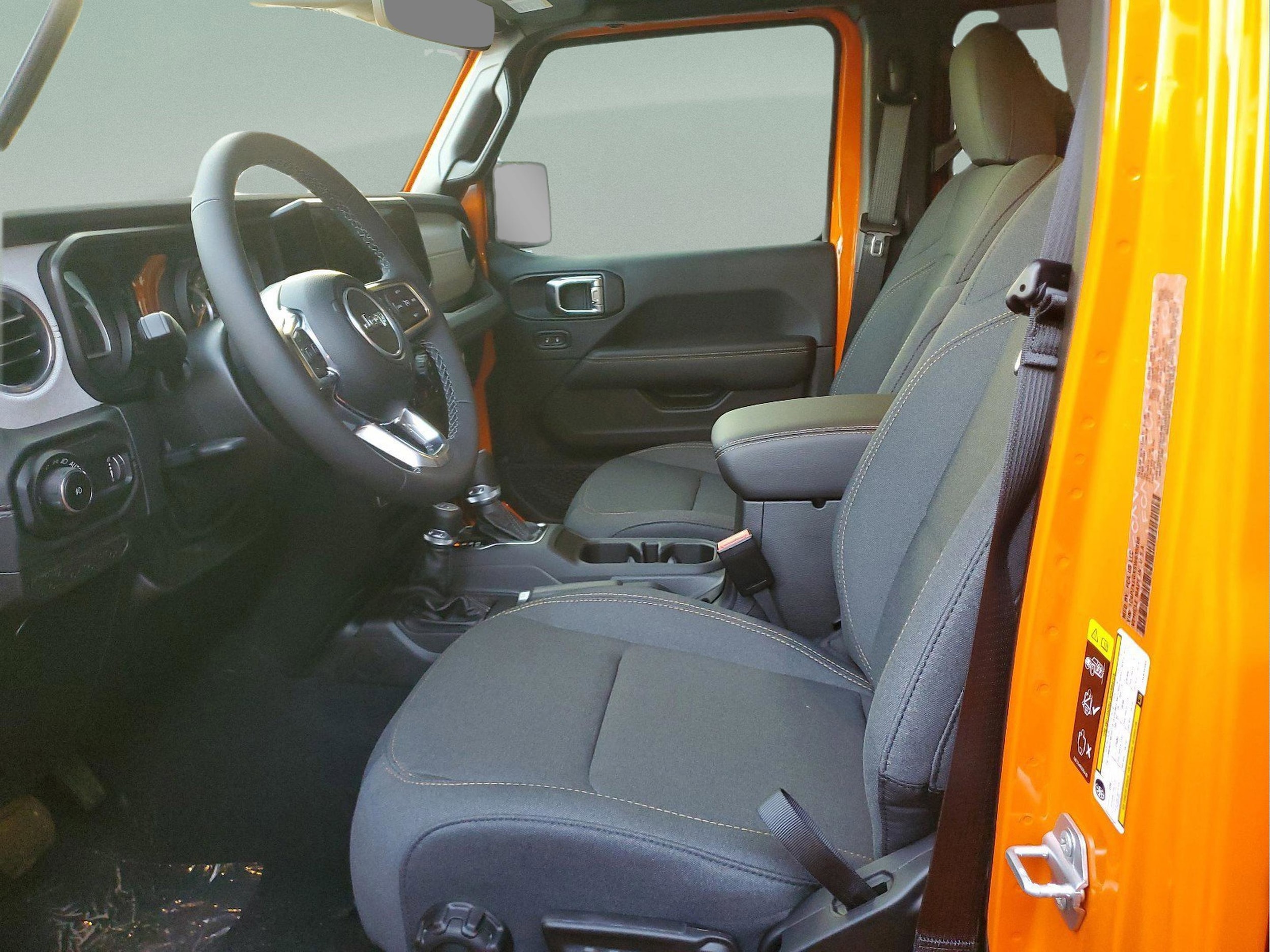2025 Jeep Wrangler 4-Door Sahara - Photo 20
