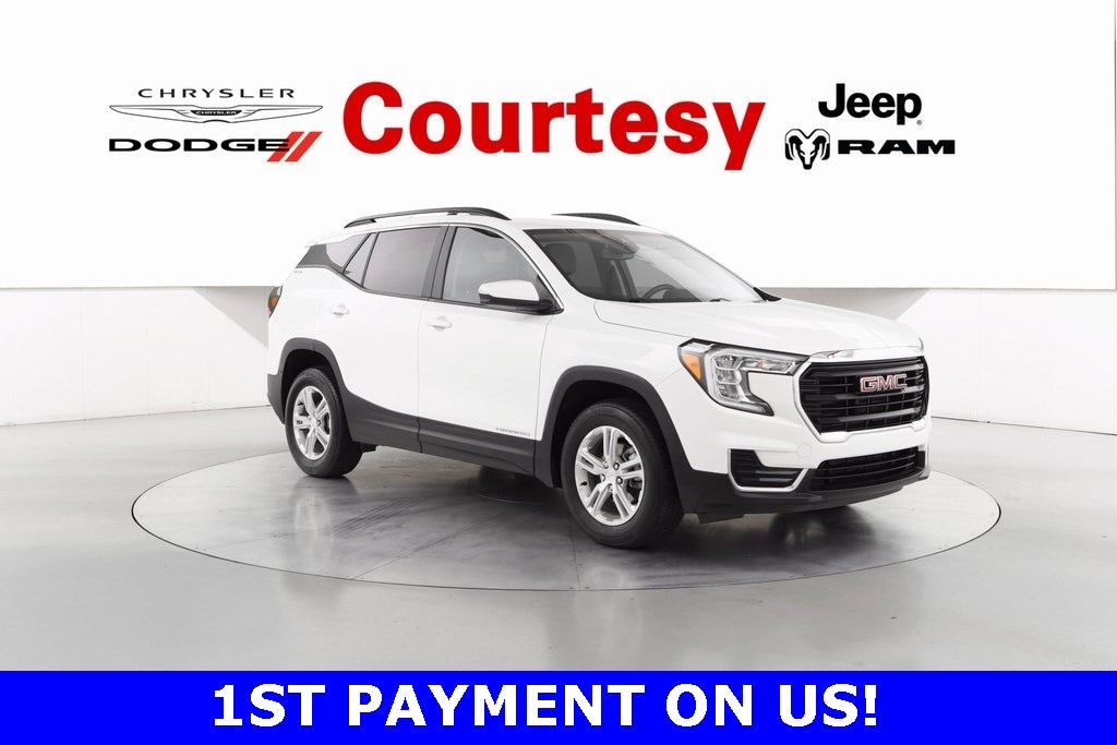 2023 GMC Terrain SLE's photo