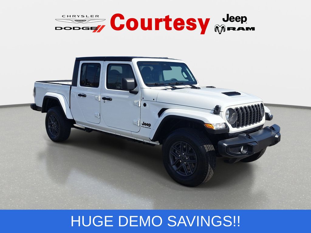 2026 Jeep Gladiator Sport S Auto's photo