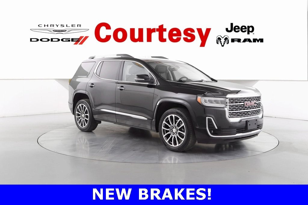 2023 GMC Acadia Denali's photo