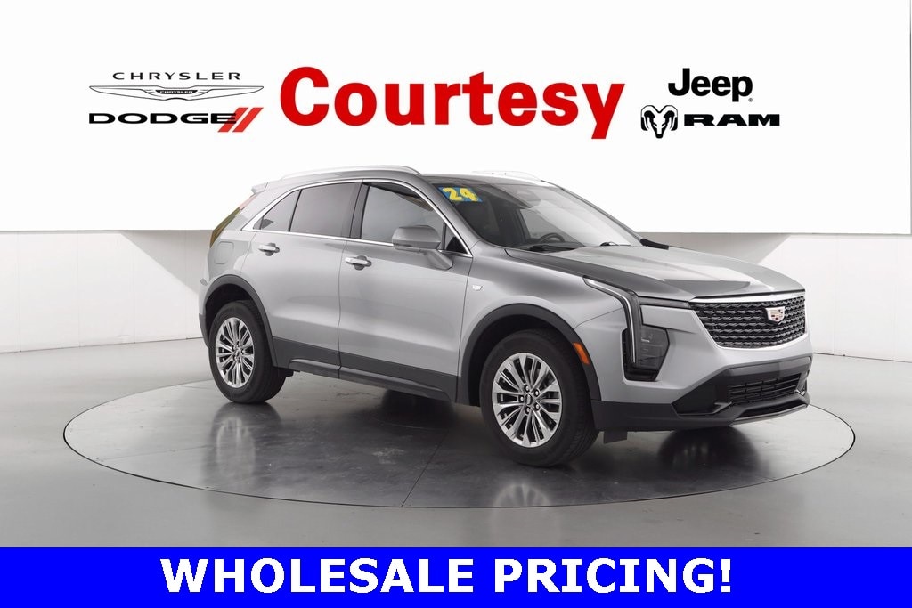 2024 Cadillac XT4 Premium Luxury