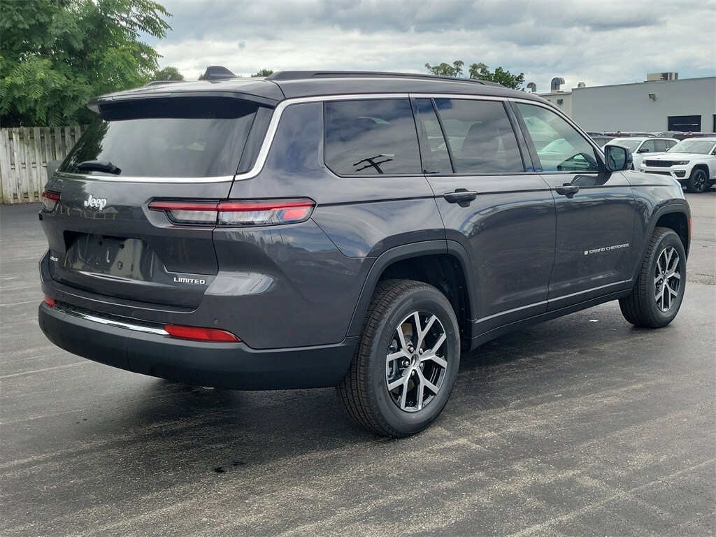 2025 Jeep Grand Cherokee Limited photo 4