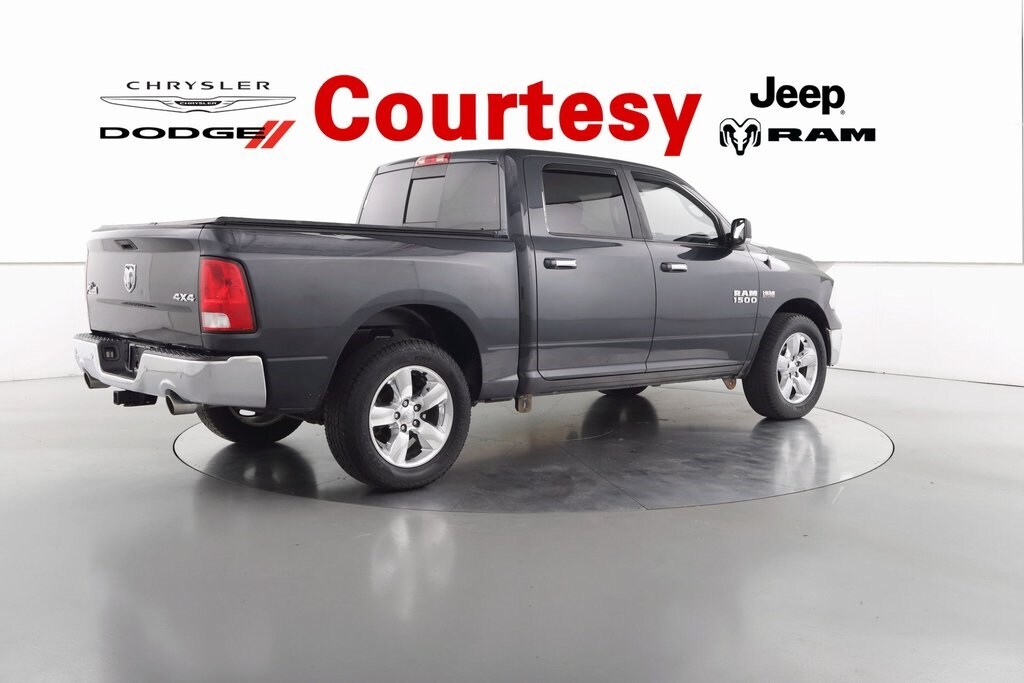 2016 Ram 1500 Big Horn photo 4