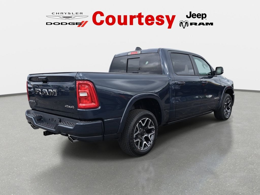 New 2026 Ram 1500 LARAMIE CREW CAB 4X4 5'7 BOX Pickup