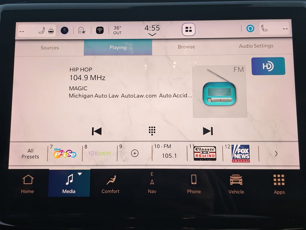 2023 Jeep Grand Cherokee Overland - Photo 23