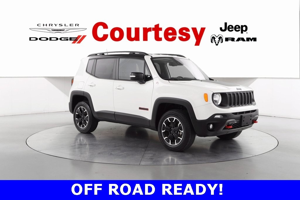 2023 Jeep Renegade Trailhawk's photo
